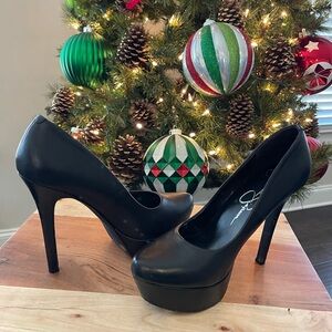 Jessica Simpson high heels with plataform